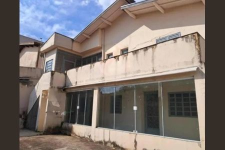 Casa para alugar com 151m², 4 quartos e 3 vagas