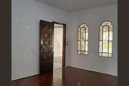Casa para alugar com 151m², 4 quartos e 3 vagas