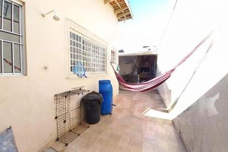 Casa para alugar com 4 quartos, 226m² em Vila Perseu Leite de Barros, Campinas