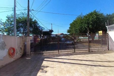 Casa para alugar com 226m², 4 quartos e 6 vagas