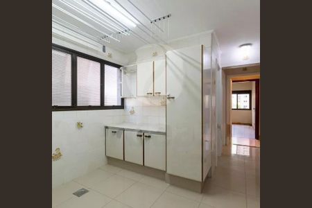 Apartamento para alugar com 3 quartos, 229m² em Cambuí, Campinas