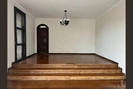 Casa para alugar com 364m², 3 quartos e 4 vagas