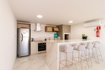 Studio à venda com 28m², 1 quarto e sem vaga Studio à venda com 28m², 1 quarto e sem vagaÁrea comum - Salão de festas
