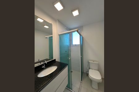 Banheiro da suíte de apartamento para alugar com 3 quartos, 73m² em Parque Campolim, Sorocaba