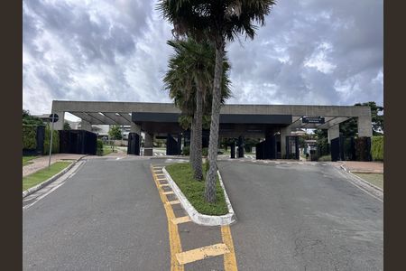 Casa de condomínio à venda com 509m², 4 quartos e 4 vagas Casa de condomínio à venda com 509m², 4 quartos e 4 vagasPortaria