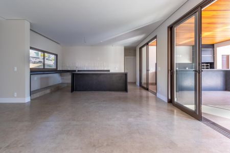 Casa de condomínio à venda com 509m², 4 quartos e 4 vagas Casa de condomínio à venda com 509m², 4 quartos e 4 vagasCozinha