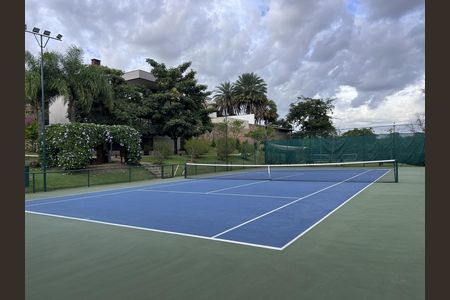 Casa de condomínio à venda com 509m², 4 quartos e 4 vagas Casa de condomínio à venda com 509m², 4 quartos e 4 vagasQuadra de Tênis