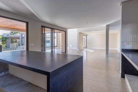 Casa de condomínio à venda com 509m², 4 quartos e 4 vagas Casa de condomínio à venda com 509m², 4 quartos e 4 vagasSala de Jantar