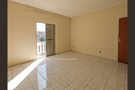 Casa para alugar com 220m², 3 quartos e 1 vaga