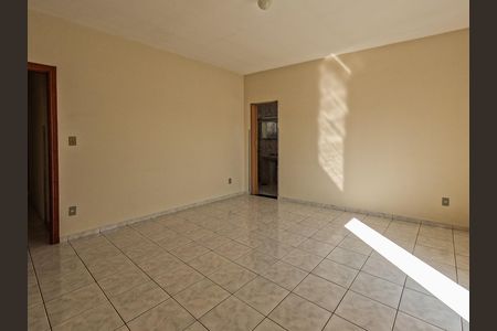 Casa para alugar com 220m², 3 quartos e 1 vaga