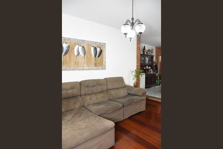 Casa à venda com 125m², 3 quartos e 2 vagas Casa à venda com 125m², 3 quartos e 2 vagassala