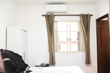 Casa à venda com 125m², 3 quartos e 2 vagas Casa à venda com 125m², 3 quartos e 2 vagassuite janela
