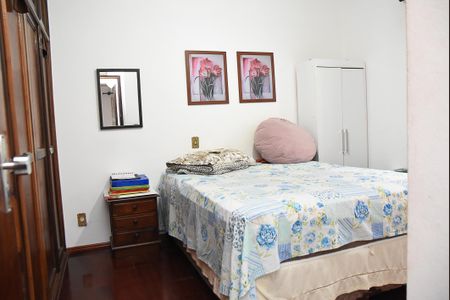 Casa à venda com 125m², 3 quartos e 2 vagas Casa à venda com 125m², 3 quartos e 2 vagassuite