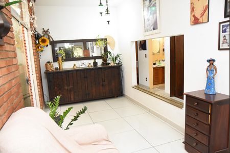 Casa à venda com 125m², 3 quartos e 2 vagas Casa à venda com 125m², 3 quartos e 2 vagasdetalhe sala de jantar