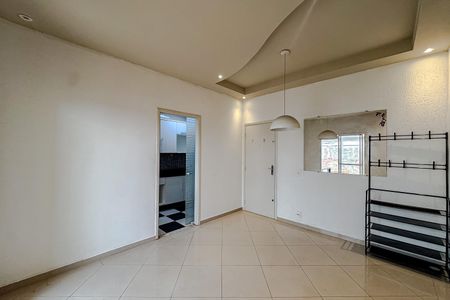 Apartamento para alugar com 75m², 2 quartos e 2 vagasSala