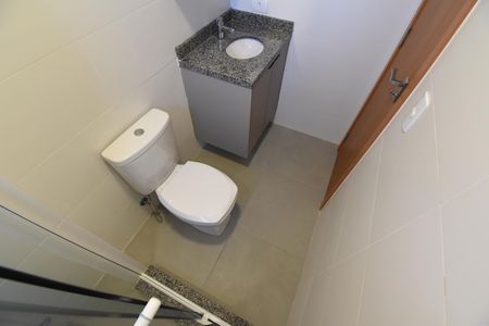 Banheiro do Studio  de kitnet/studio para alugar com 1 quarto, 34m² em Bom Retiro, Curitiba