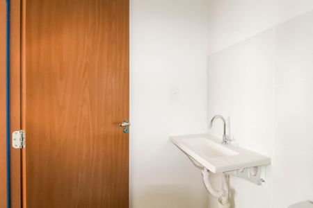 Banheiro de apartamento para alugar com 2 quartos, 42m² em Fátima, Canoas