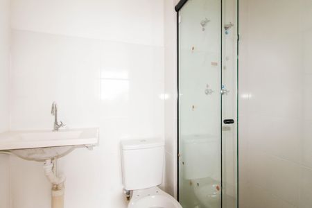 Banheiro de apartamento para alugar com 2 quartos, 42m² em Fátima, Canoas