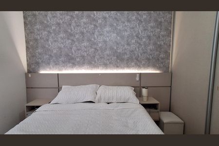 Apartamento à venda com 132m², 3 quartos e 2 vagas Apartamento à venda com 132m², 3 quartos e 2 vagasSuíte