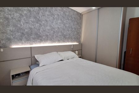 Apartamento à venda com 132m², 3 quartos e 2 vagas Apartamento à venda com 132m², 3 quartos e 2 vagasSuíte
