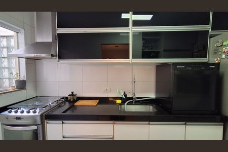 Apartamento à venda com 132m², 3 quartos e 2 vagas Apartamento à venda com 132m², 3 quartos e 2 vagasCozinha