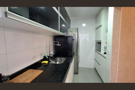 Apartamento à venda com 132m², 3 quartos e 2 vagas Apartamento à venda com 132m², 3 quartos e 2 vagasCozinha