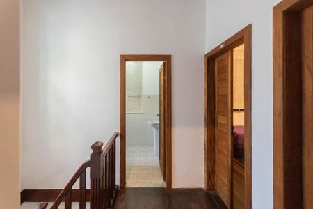Casa para alugar com 285m², 4 quartos e sem vagaHall segundo andar