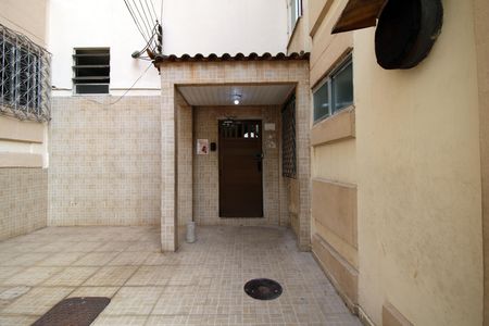 Apartamento para alugar com 46m², 2 quartos e 1 vagaFachada e portaria