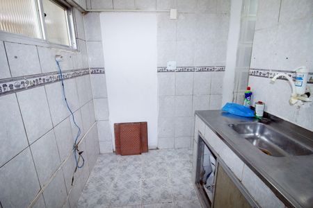 Cozinha e Área de serviço de apartamento para alugar com 2 quartos, 46m² em Irajá, Rio de Janeiro