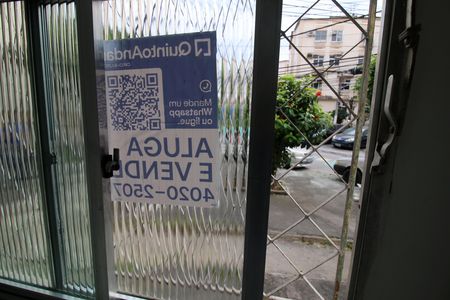 Placa de apartamento para alugar com 2 quartos, 46m² em Irajá, Rio de Janeiro