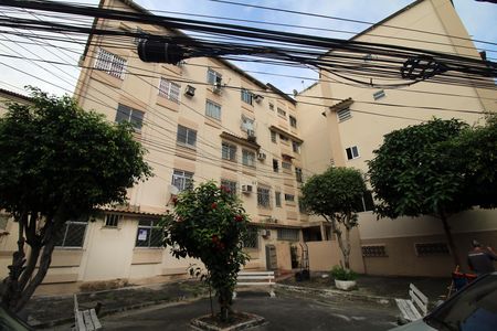 Fachada do Prédio de apartamento para alugar com 2 quartos, 46m² em Irajá, Rio de Janeiro