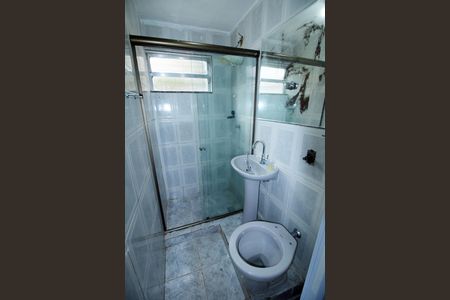 Banheiro de apartamento para alugar com 2 quartos, 46m² em Irajá, Rio de Janeiro
