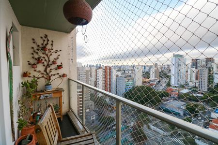 Apartamento à venda com 99m², 2 quartos e 1 vaga