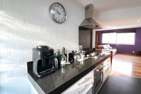 Apartamento à venda com 99m², 2 quartos e 1 vaga