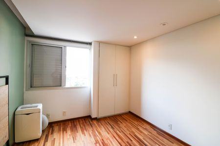 Apartamento à venda com 99m², 2 quartos e 1 vaga