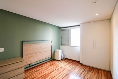 Apartamento à venda com 99m², 2 quartos e 1 vaga