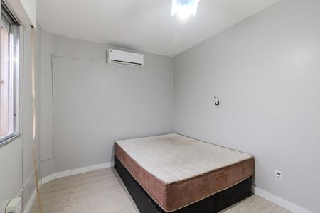 Quarto 1 de apartamento para alugar com 2 quartos, 52m² em Nonoai, Porto Alegre