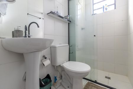 Banheiro de apartamento para alugar com 2 quartos, 46m² em São João Batista, Belo Horizonte