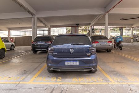 Garagem de apartamento para alugar com 2 quartos, 46m² em São João Batista, Belo Horizonte