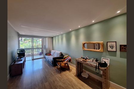 Apartamento à venda com 128m², 3 quartos e 3 vagas Apartamento à venda com 128m², 3 quartos e 3 vagasSala