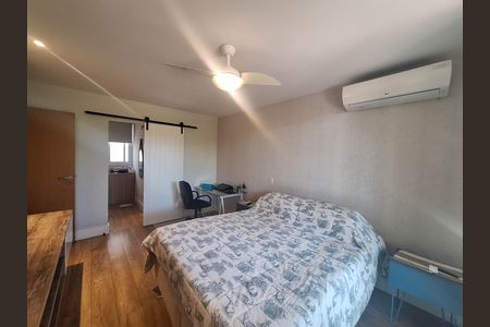 Apartamento à venda com 128m², 3 quartos e 3 vagas Apartamento à venda com 128m², 3 quartos e 3 vagas Suíte