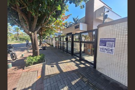 Apartamento à venda com 128m², 3 quartos e 3 vagas Apartamento à venda com 128m², 3 quartos e 3 vagasplaquinha