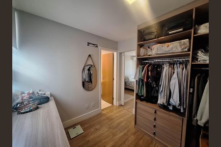 Apartamento à venda com 128m², 3 quartos e 3 vagas Apartamento à venda com 128m², 3 quartos e 3 vagasCloset