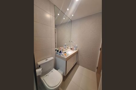 Apartamento à venda com 128m², 3 quartos e 3 vagas Apartamento à venda com 128m², 3 quartos e 3 vagasBanheiro da Suíte