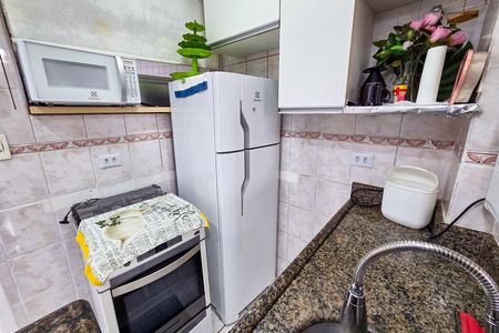 Cozinha de kitnet/studio para alugar com 1 quarto, 50m² em Forte, Praia Grande