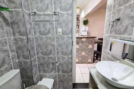 Studio para alugar com 50m², 1 quarto e sem vaga Studio para alugar com 50m², 1 quarto e sem vagaBanheiro