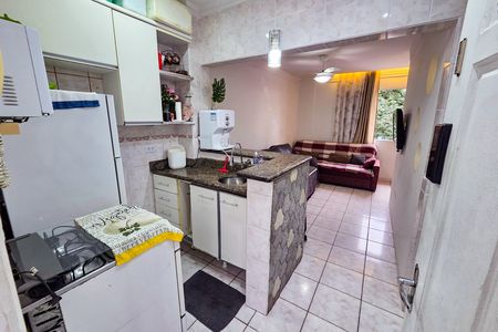 Cozinha de kitnet/studio para alugar com 1 quarto, 50m² em Forte, Praia Grande