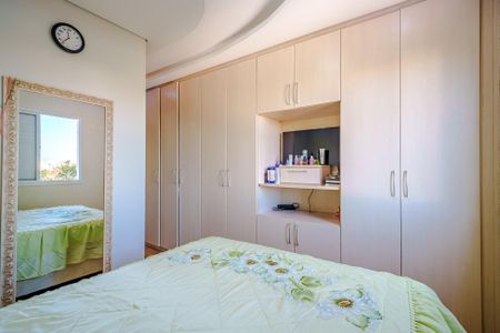 Apartamento à venda com 90m², 3 quartos e 2 vagas Apartamento à venda com 90m², 3 quartos e 2 vagasSuíte