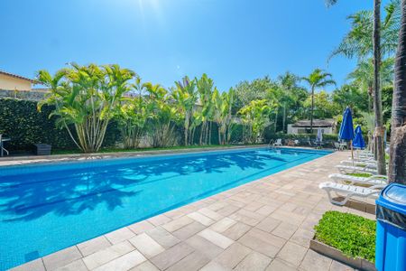 Apartamento à venda com 90m², 3 quartos e 2 vagas Apartamento à venda com 90m², 3 quartos e 2 vagasÁrea comum - Piscina