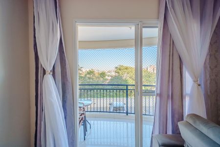 Apartamento à venda com 90m², 3 quartos e 2 vagas Apartamento à venda com 90m², 3 quartos e 2 vagasVaranda